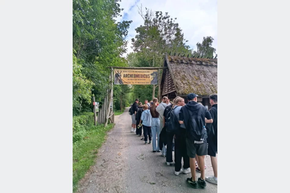 Młodzieżowe Drużyny Pożarnicze na dorocznym obozie  - zdjęcie 6