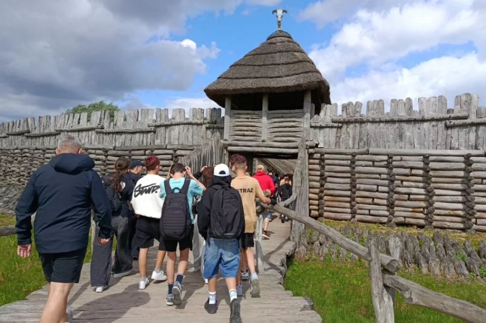 Młodzieżowe Drużyny Pożarnicze na dorocznym obozie  - zdjęcie 7