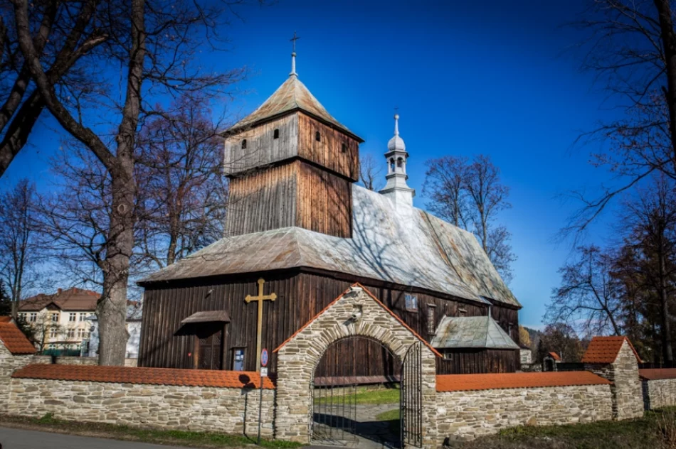Świątynia na zgliszczach - zdjęcie 2