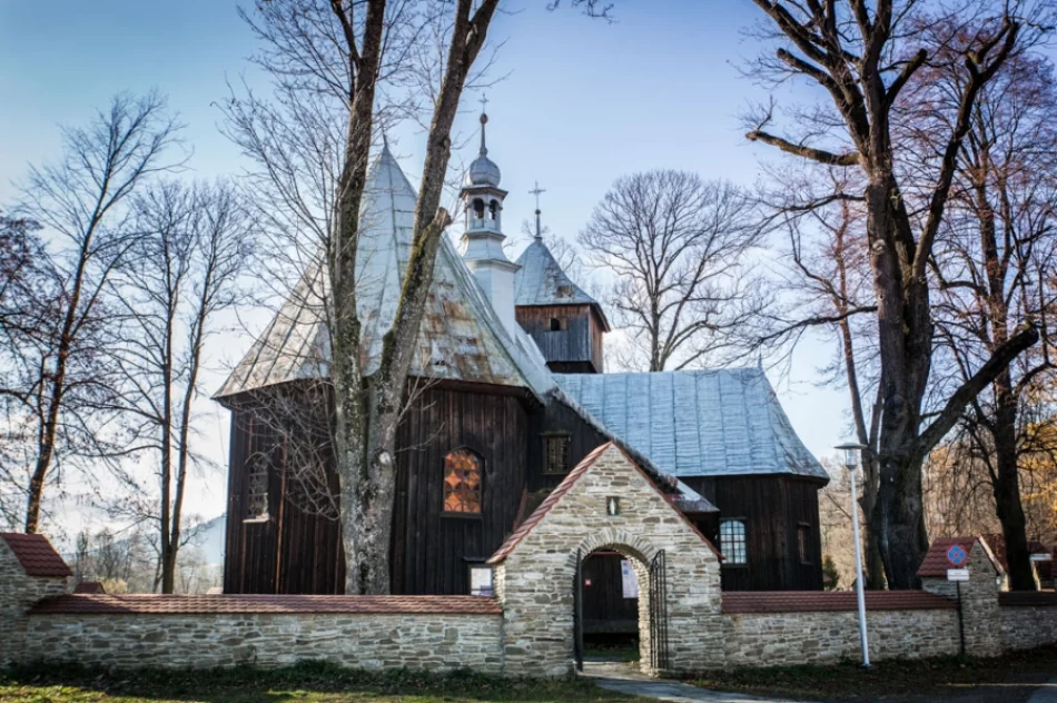 Świątynia na zgliszczach - zdjęcie 3