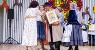 Folklor z Gminy Limanowa doceniony w Żywcu. Sukcesy zespołów i wyróżnienie dla Piotra Pławeckiego - zdjęcie 5