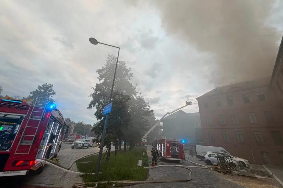 Najpierw hala, później kamienica. Dwa duże pożary w tej samej firmie - zdjęcie 12