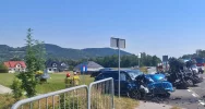 Zderzenie z ciągnikiem, wezwano LPR. DK 28 zablokowana - zdjęcie 2