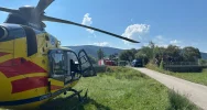Wyprzedzał kolumnę, uderzył w ciągnik. Nieprzytomny 18-latek zabrany przez LPR - zdjęcie 5