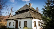 Barokowa rezydencja z gontowym dachem  - zdjęcie 2