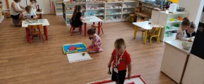 Zamiast tradycyjnych zabawek – samodzielność. Jak metoda Montessori zmienia edukację na Limanowszczyźnie? - zdjęcie główne