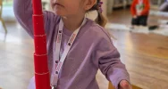 Zamiast tradycyjnych zabawek – samodzielność. Jak metoda Montessori zmienia edukację na Limanowszczyźnie? - zdjęcie 4