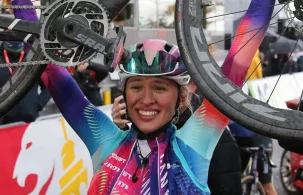 Katarzyna Niewiadoma liderką Tour de France. Wielkie zwycięstwo zawodniczki urodzonej w Limanowej. - Zdjęcie główne