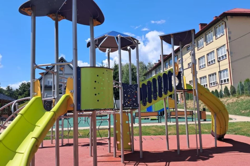 Nowy plac zabaw - kosztował niemal milion zł - zdjęcie 10
