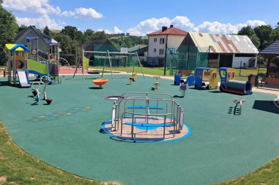 Nowy plac zabaw - kosztował niemal milion zł - zdjęcie 12