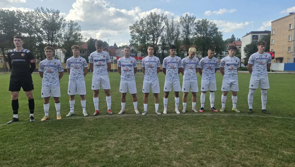 Porażka Limanovii na inaugurację.  Stracony gol już po kilkunastu sekundach. Dwie bramki debiutanta. - zdjęcie 1