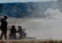 Saperzy i operatorzy granatników na poligonie  - zdjęcie główne