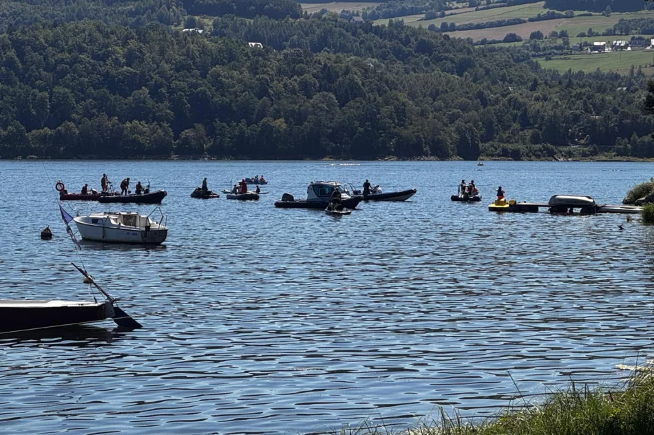 Tragedia na jeziorze, nie żyje 42-letnia kobieta - zdjęcie 3