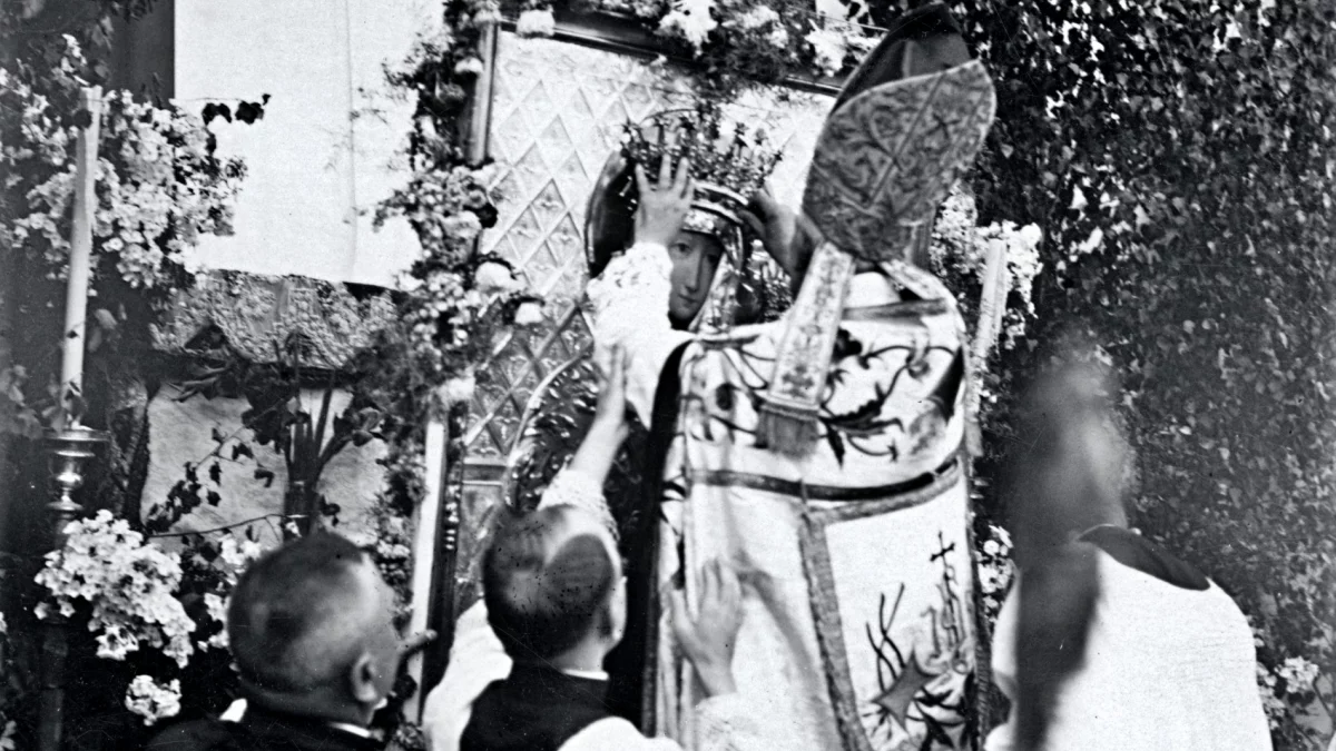 Koronacja obrazu Matki Bożej w klasztorze cystersów w Szczyrzycu w 1939 roku