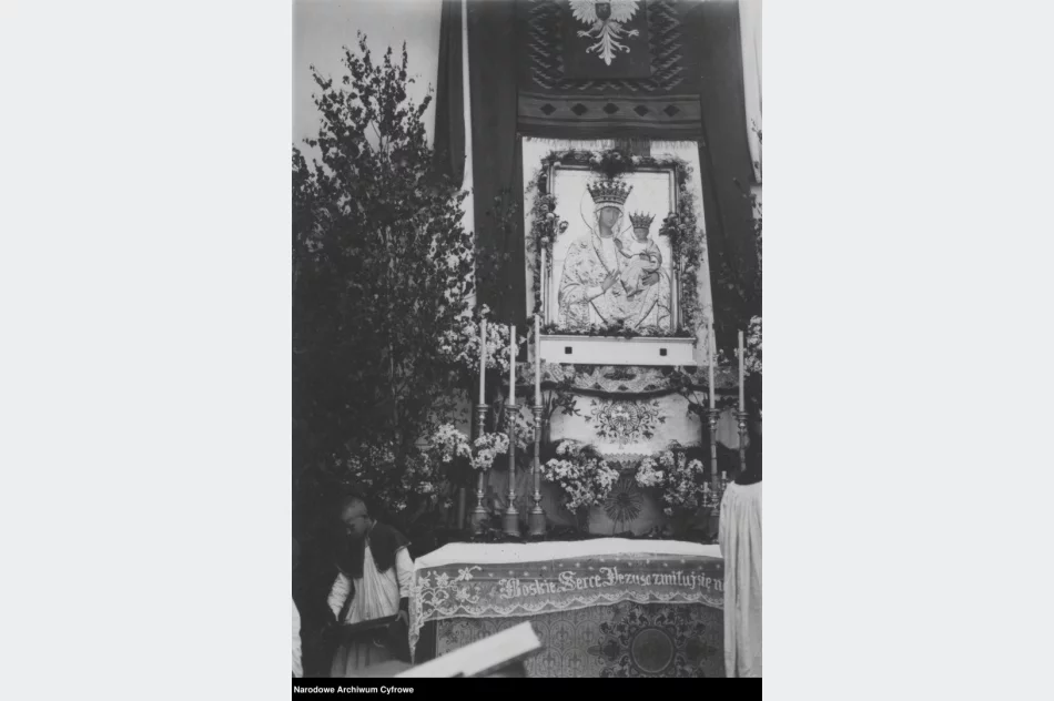Historia w kadrze: koronacja na kilka dni przed wojną - zdjęcie 4