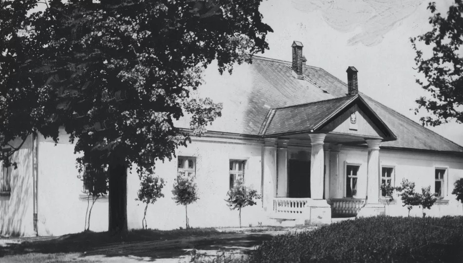 Historia w kadrze: tajne szkolenia w dawnym dworze - zdjęcie 1