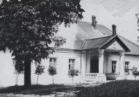 Historia w kadrze: tajne szkolenia w dawnym dworze - zdjęcie główne