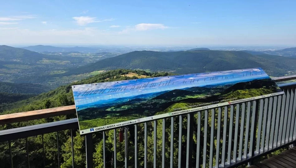 Co widać z Mogielicy? Na wieży zamontowano tablice panoramiczne - zdjęcie 1