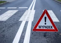 Zderzenie samochodu z motocyklem - zdjęcie główne
