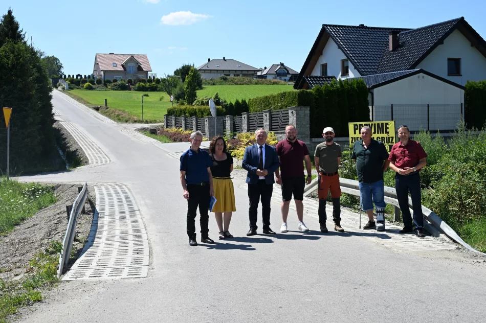 Zakończono modernizację drogi Rupniów – Bednarki - zdjęcie 7