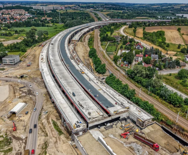 W piątek zmiana organizacji ruchu w rejonie budowanego węzła Mistrzejowice na S7 - zdjęcie główne