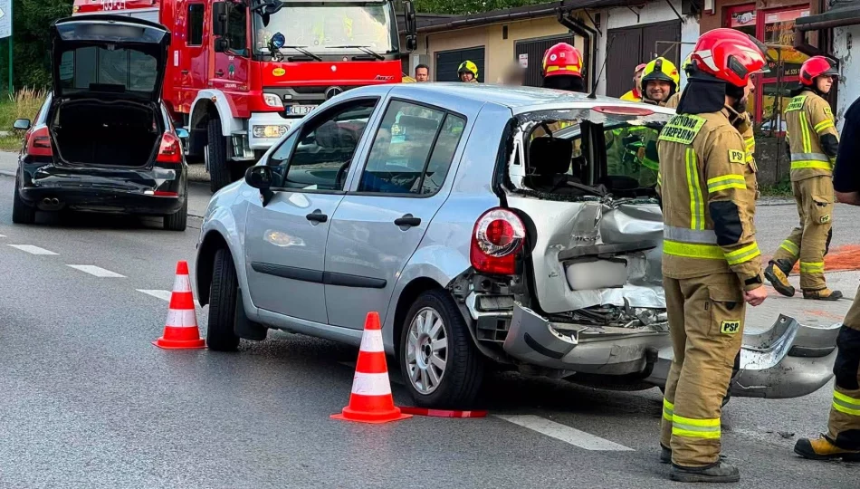 Po zderzeniu aut dziecko trafiło do szpitala - zdjęcie 1