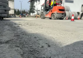Kursy UDT Limanowa – wózki, HDS, ładowarki, zwyżki, suwnice, żurawie - Zdjęcie główne