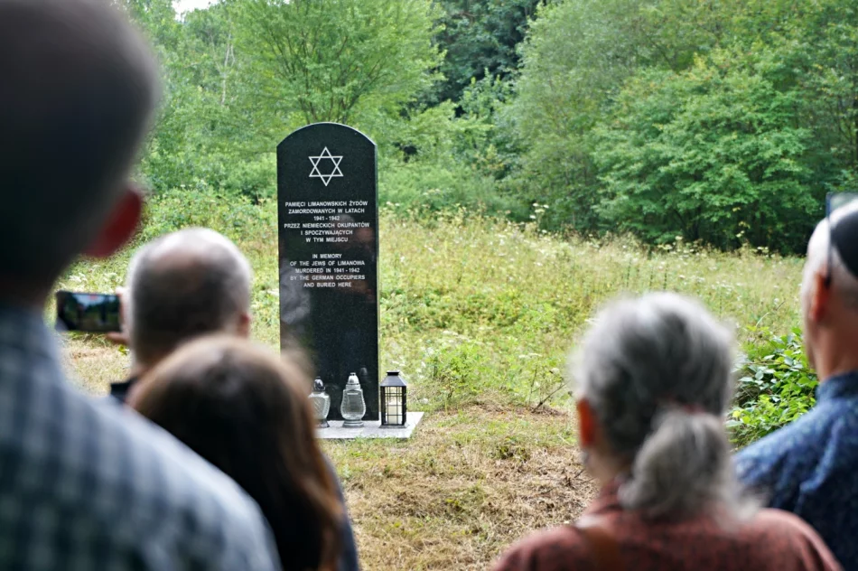 Spoczęli na leśnej polanie. Ofiary zbrodni po 84 latach doczekały się pomnika (ZDJĘCIA, WIDEO) - zdjęcie 2