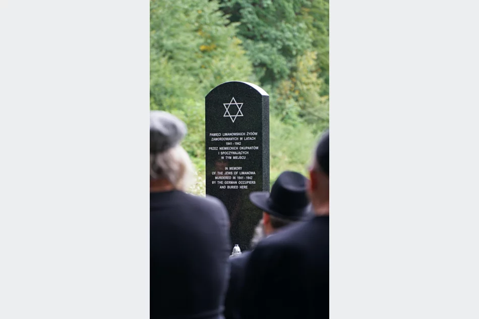 Spoczęli na leśnej polanie. Ofiary zbrodni po 84 latach doczekały się pomnika (ZDJĘCIA, WIDEO) - zdjęcie 9