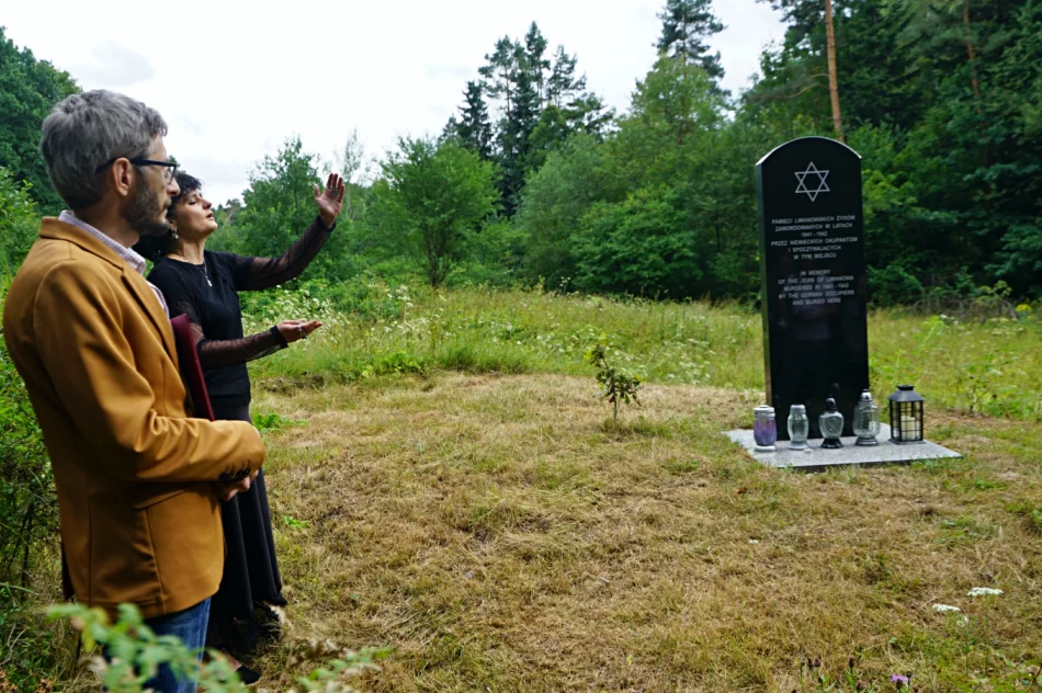 Spoczęli na leśnej polanie. Ofiary zbrodni po 84 latach doczekały się pomnika (ZDJĘCIA, WIDEO) - zdjęcie 12