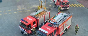 Pożar w hali zakładu - zdjęcie główne