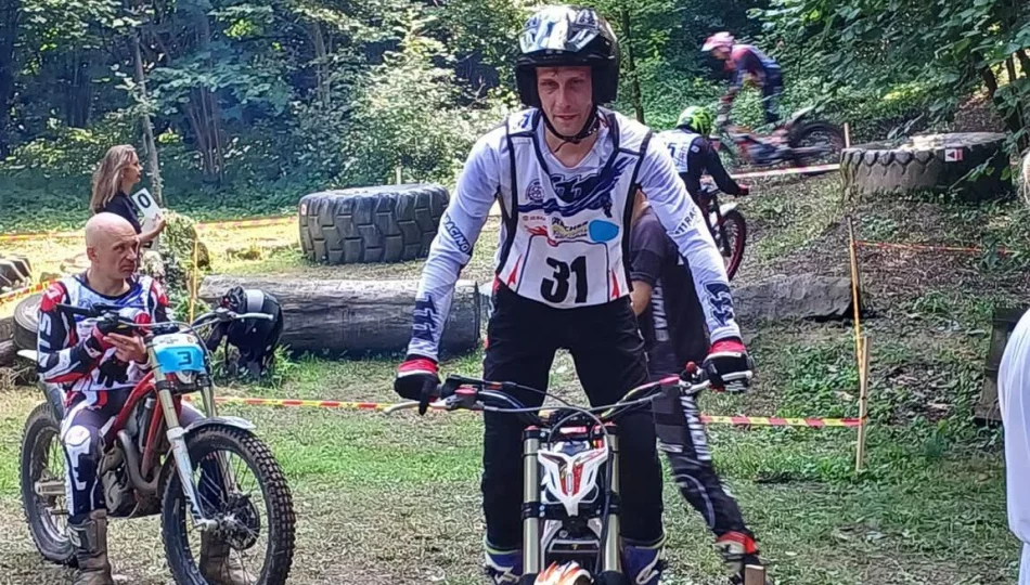 Motocyklowe akrobacje w Limanowej. Zbliża się bardzo interesujące widowisko. - zdjęcie 1