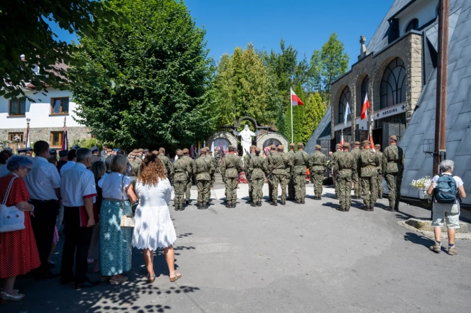 Uczcili pamięć żołnierzy AK (ZDJĘCIA) - zdjęcie 60