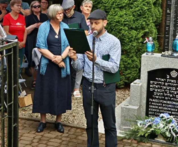 Odczytano nazwiska 212 ofiar zbrodni - zdjęcie główne