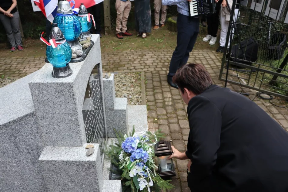 Odczytano nazwiska 212 ofiar zbrodni - zdjęcie 18