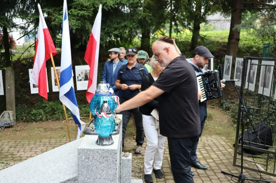 Odczytano nazwiska 212 ofiar zbrodni - zdjęcie 19