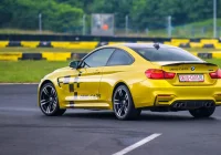 Co kupić miłośnikowi motoryzacji, który ma już wszystko? Jazdę BMW M4! - zdjęcie główne