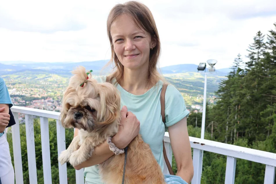 Wspólna wędrówka i spotkanie turystów na Miejskiej Górze - zdjęcie 3