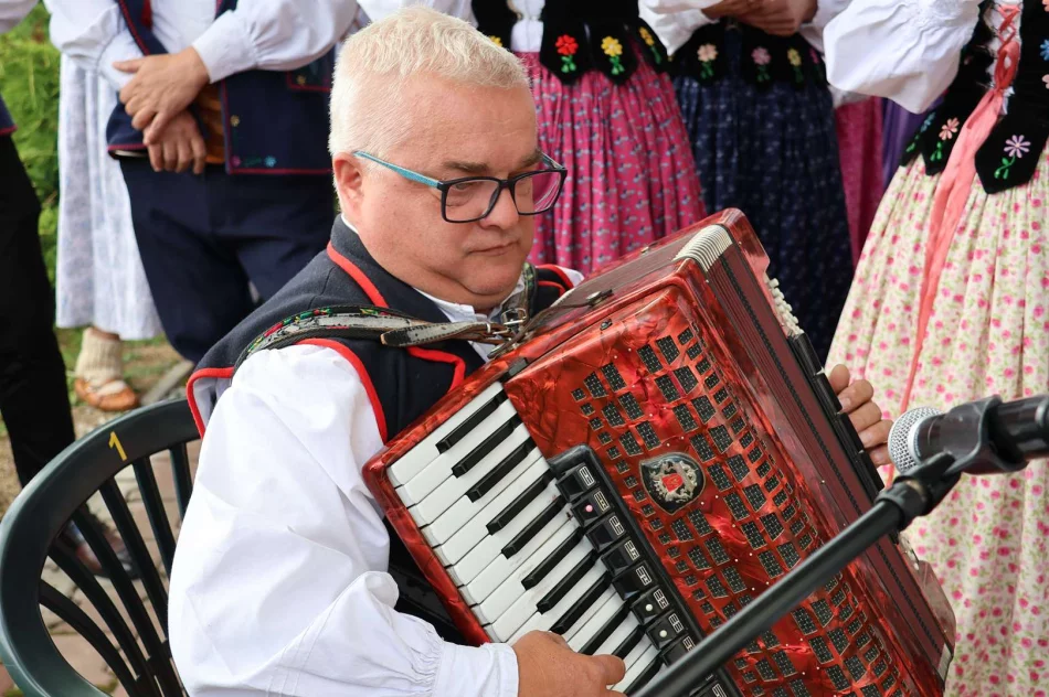Wspólna wędrówka i spotkanie turystów na Miejskiej Górze - zdjęcie 18