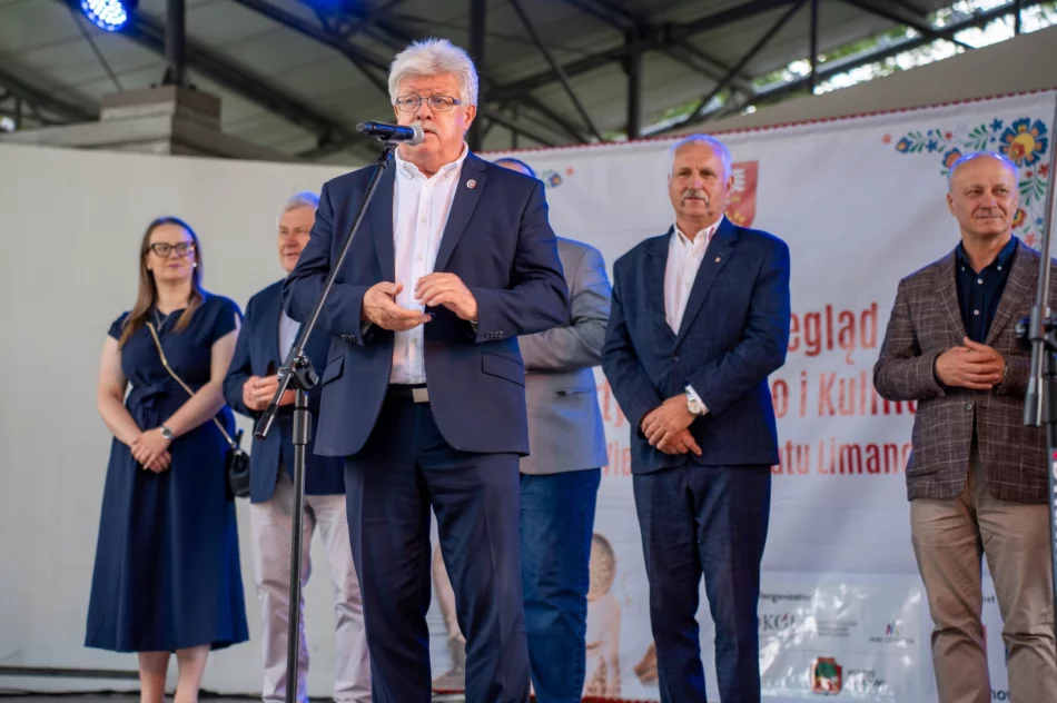 Gospodynie przedstawiły śpiew, obrzędy i lokalne smaki (ZDJĘCIA) - zdjęcie 33