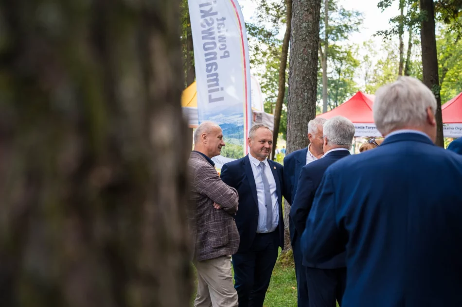 Gospodynie przedstawiły śpiew, obrzędy i lokalne smaki (ZDJĘCIA) - zdjęcie 41