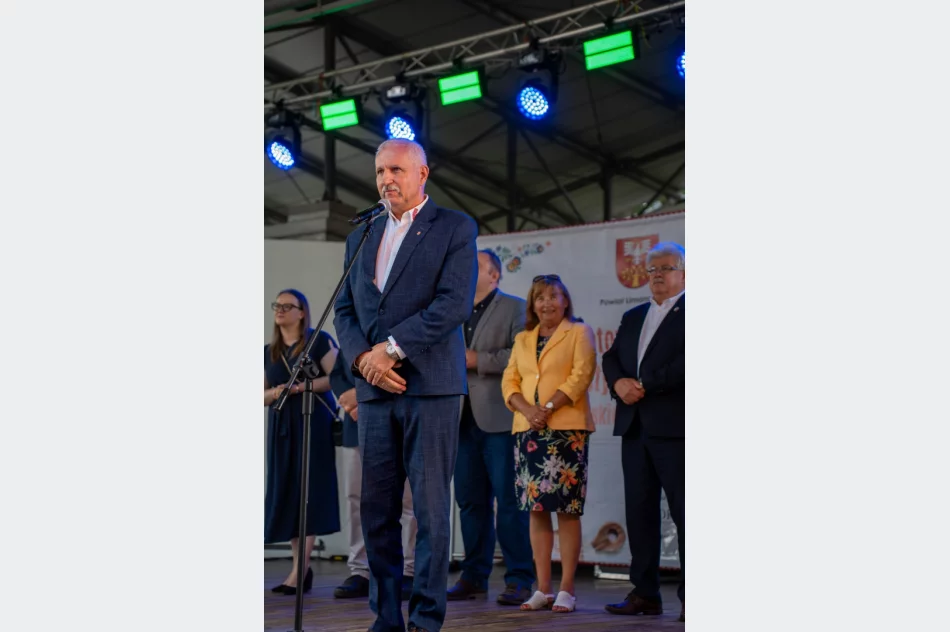 Gospodynie przedstawiły śpiew, obrzędy i lokalne smaki (ZDJĘCIA) - zdjęcie 77