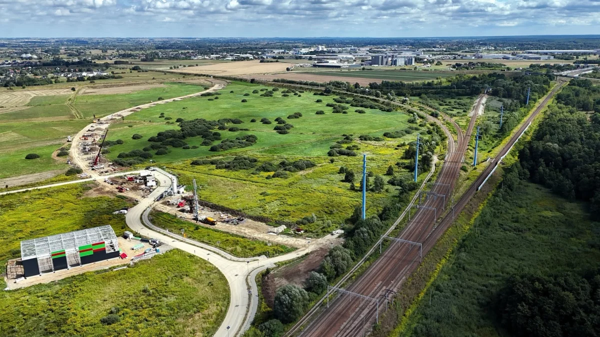 Plac budowy estakady kolejowej powstającej w ramach projektu Podłęże-Piekiełko