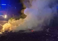 "Pożar" opon i sprzętu AGD na romskim osiedlu - zdjęcie główne