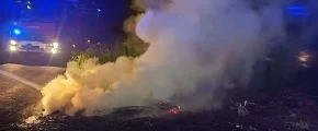 "Pożar" opon i sprzętu AGD na romskim osiedlu - zdjęcie główne