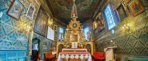 Zegar na wieży i XVIII-wieczne ołtarze  - zdjęcie główne