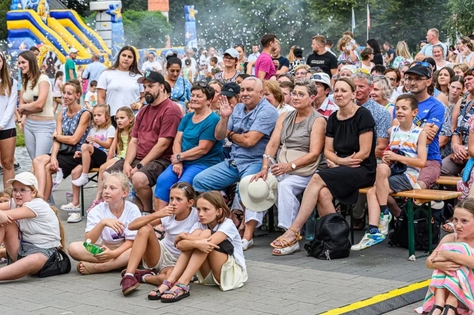 „Święto Wspólnoty” – Festyn Parafialny w Łososinie Górnej - zdjęcie 15