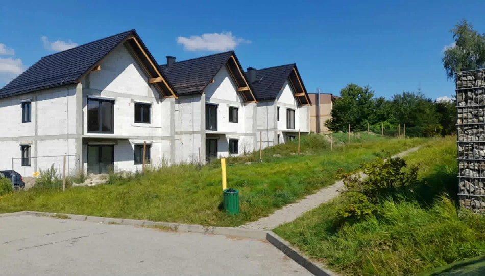 Działka za 19 zł, park za 2 głosy. A obok inwestycja córki burmistrz - zdjęcie 1