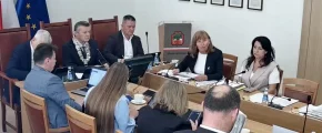 Fiasko sprzedaży, dotacje do zwrotu - dług wzrośnie nawet o 15,5 mln zł. "Bierzemy kredyt albo po nas" - zdjęcie główne
