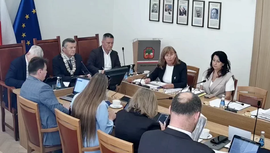 Fiasko sprzedaży, dotacje do zwrotu - dług wzrośnie nawet o 15,5 mln zł. "Bierzemy kredyt albo po nas" - zdjęcie 1
